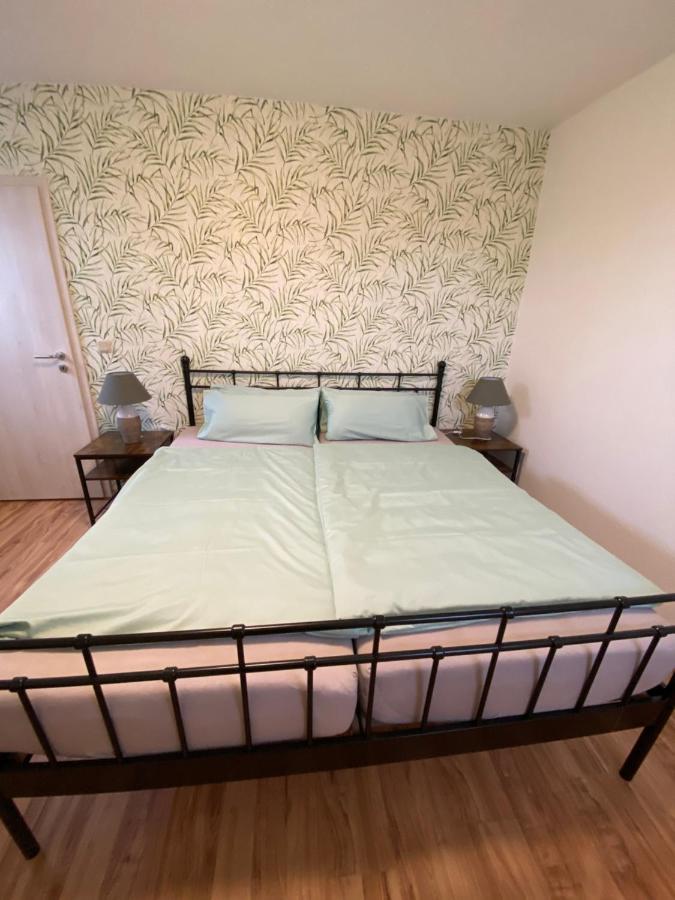 Familienfreundliche Ferienwohnung Anna Rollshausen Экстерьер фото